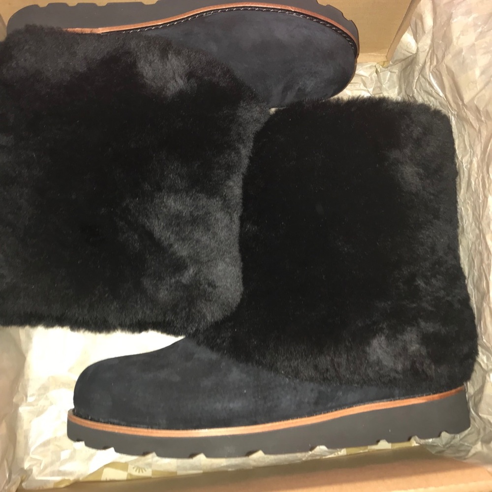 Black ugg Boots